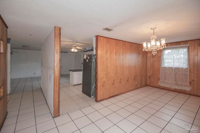 1300 E Leonard St, Pensacola, FL 32503