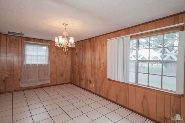1300 E Leonard St, Pensacola, FL 32503