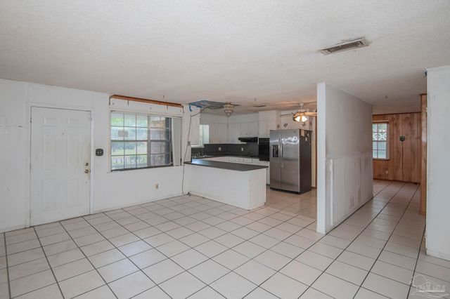 1300 E Leonard St, Pensacola, FL 32503