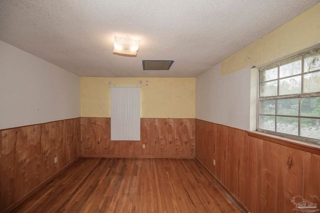 1300 E Leonard St, Pensacola, FL 32503