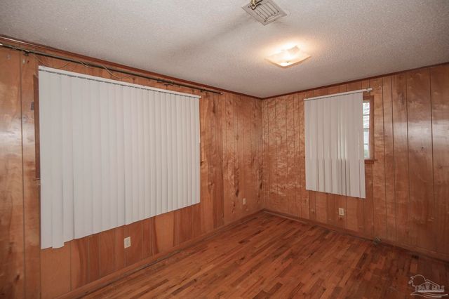 1300 E Leonard St, Pensacola, FL 32503
