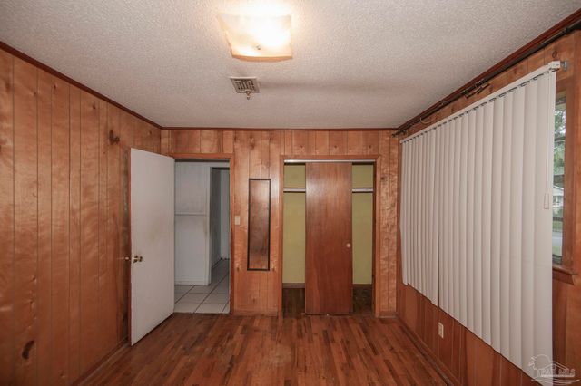 1300 E Leonard St, Pensacola, FL 32503