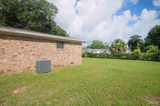 1300 E Leonard St, Pensacola, FL 32503