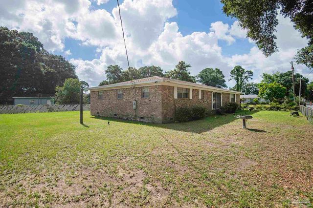 1300 E Leonard St, Pensacola, FL 32503