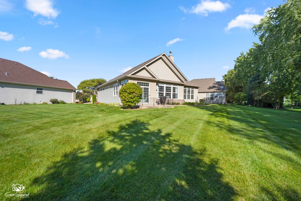 672 Sanctuary Lane, Joliet, IL 60435 — photo 2