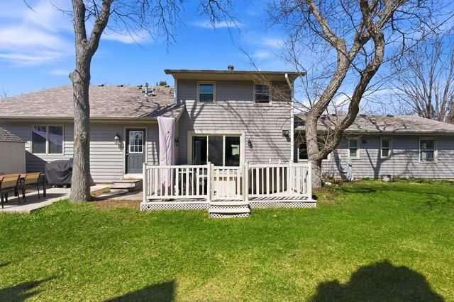 1633 W Eleanor PLACE, Mequon, WI 53092