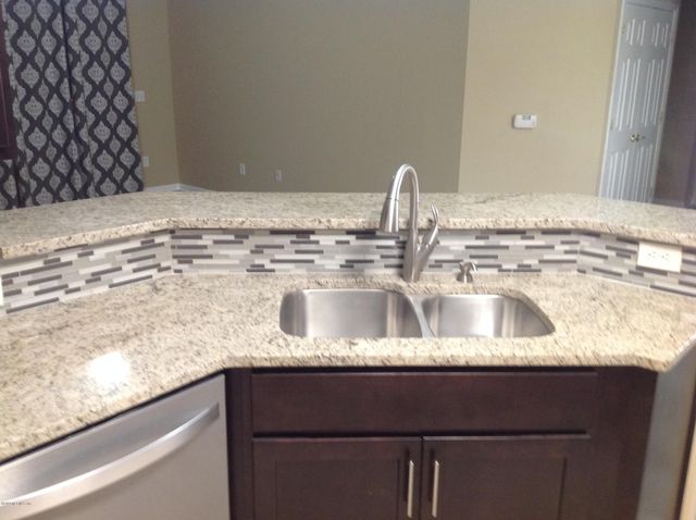 785 OAKLEAF PLANTATION Parkway 1011, Orange Park, FL 32065