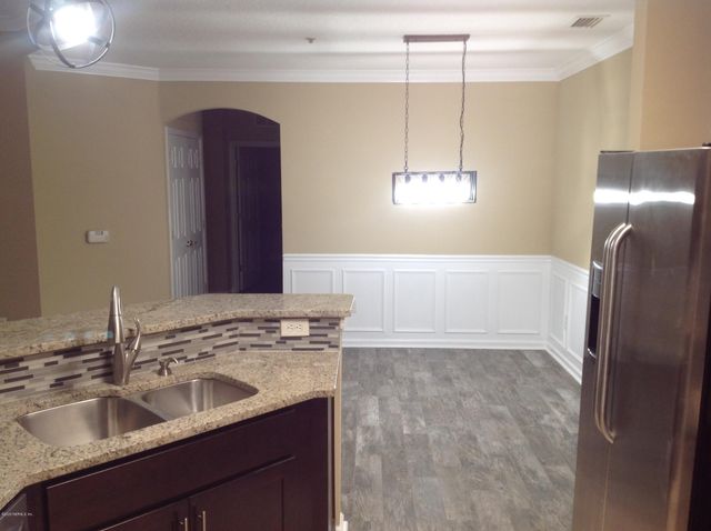 785 OAKLEAF PLANTATION Parkway 1011, Orange Park, FL 32065