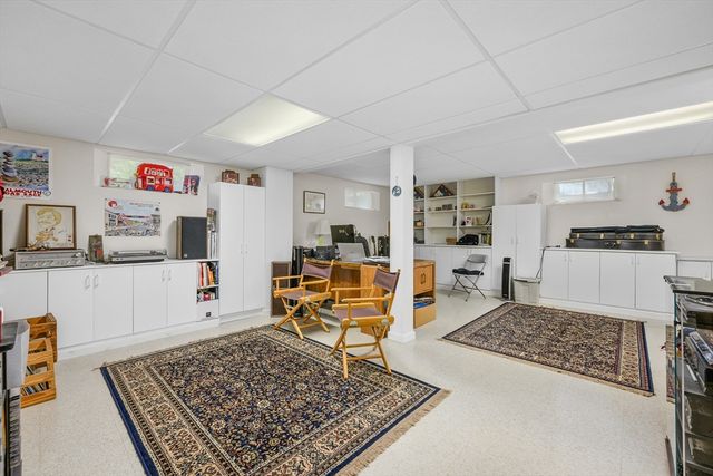 1 Sandview Ter 1, Mashpee, MA 02649