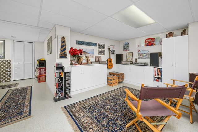 1 Sandview Ter 1, Mashpee, MA 02649