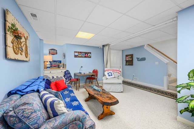 1 Sandview Ter 1, Mashpee, MA 02649