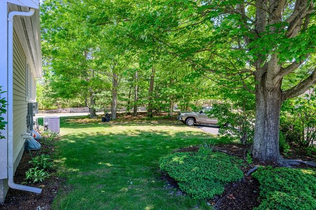 1 Sandview Ter 1, Mashpee, MA 02649