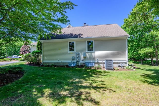 1 Sandview Ter 1, Mashpee, MA 02649