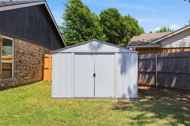 1113 Choctaw Ridge Road, Midwest City, OK 73130