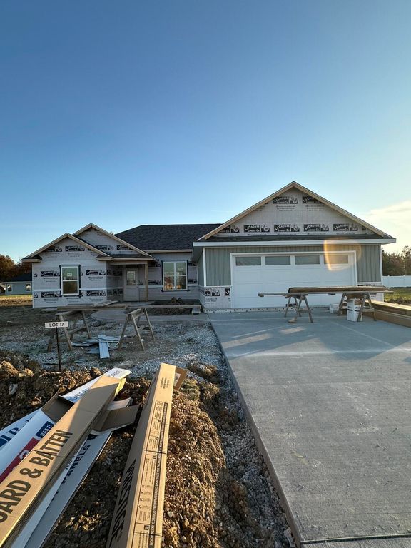 412 W JAXON ST, Sturgeon, MO 65284