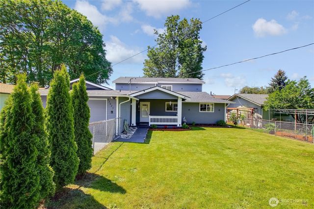 27025 14th Avenue S, Des Moines, WA 98918
