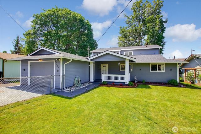 27025 14th Avenue S, Des Moines, WA 98918
