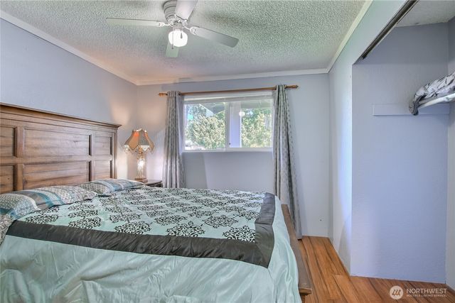 27025 14th Avenue S, Des Moines, WA 98918