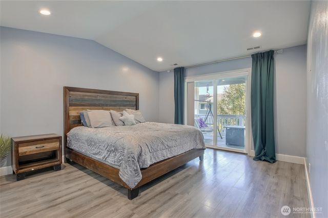 27025 14th Avenue S, Des Moines, WA 98918