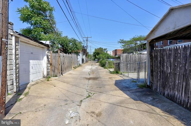 3222 CHESTERFIELD AVE, Baltimore, MD 21213