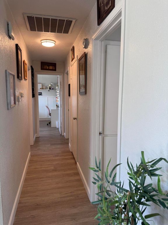 Image 12 of property listing at 1074 Raymond Road, Hanford, CA 93230