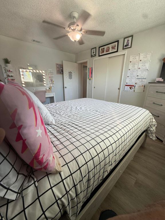 Image 21 of property listing at 1074 Raymond Road, Hanford, CA 93230