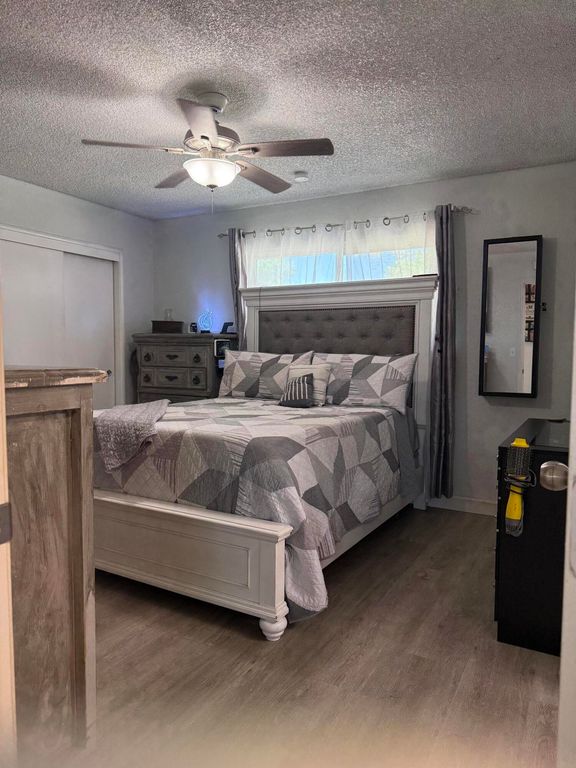 Image 23 of property listing at 1074 Raymond Road, Hanford, CA 93230