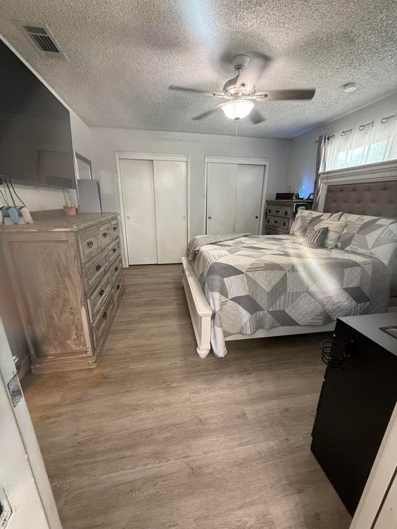 Image 25 of property listing at 1074 Raymond Road, Hanford, CA 93230