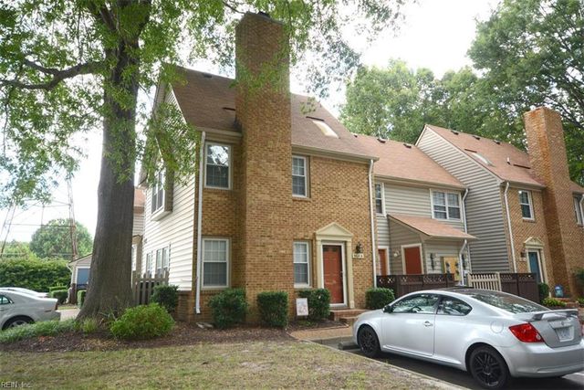 964 Saint Andrews Reach Apt A, Chesapeake, VA 23320