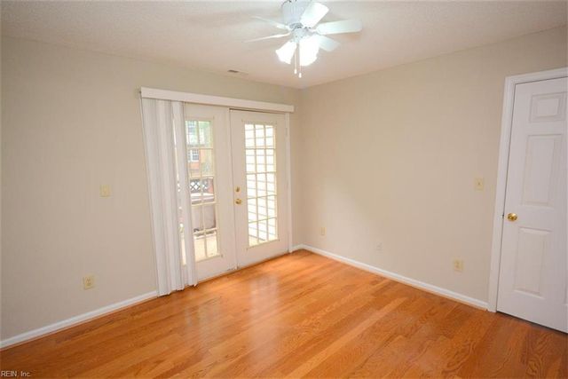 964 Saint Andrews Reach Apt A, Chesapeake, VA 23320