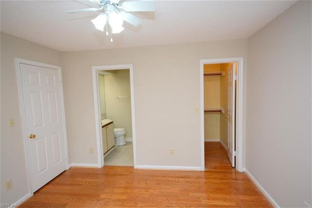964 Saint Andrews Reach Apt A, Chesapeake, VA 23320