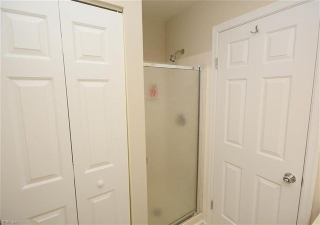 964 Saint Andrews Reach Apt A, Chesapeake, VA 23320