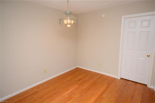 964 Saint Andrews Reach Apt A, Chesapeake, VA 23320