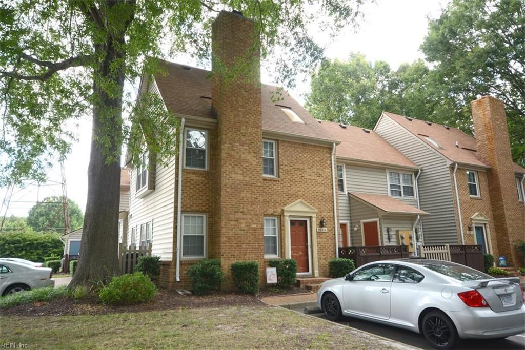 964 Saint Andrews Reach Apt A, Chesapeake, VA 23320