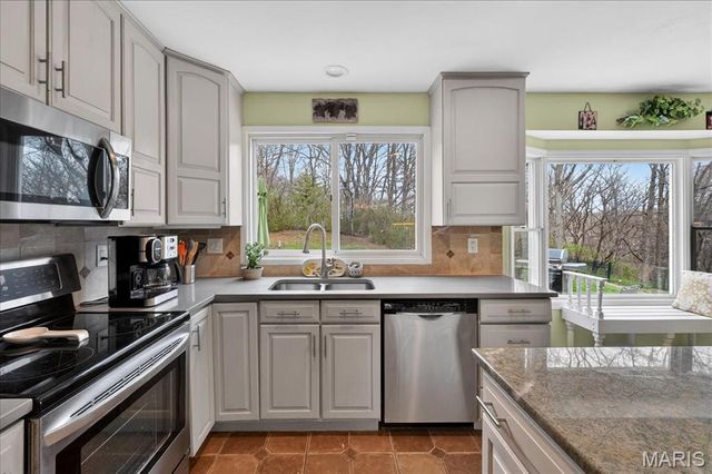 622 Dougherty Terrace Drive, Ballwin, MO 63021