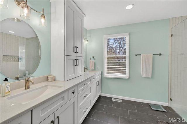 622 Dougherty Terrace Drive, Ballwin, MO 63021