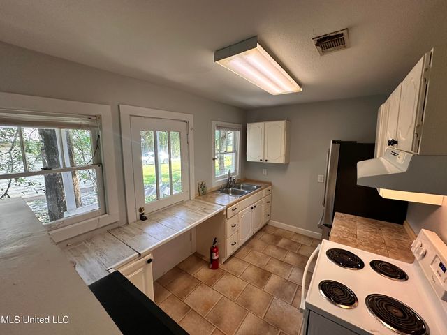 317 Menge Avenue, A & B, Pass Christian, MS 39571