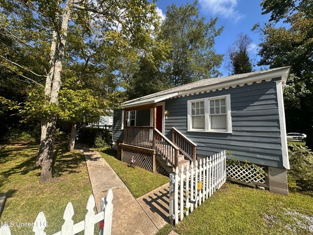 317 Menge Avenue, A & B, Pass Christian, MS 39571