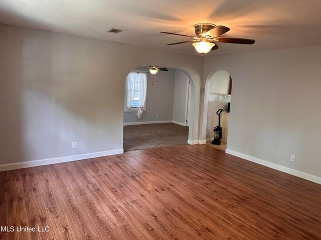 317 Menge Avenue, A & B, Pass Christian, MS 39571