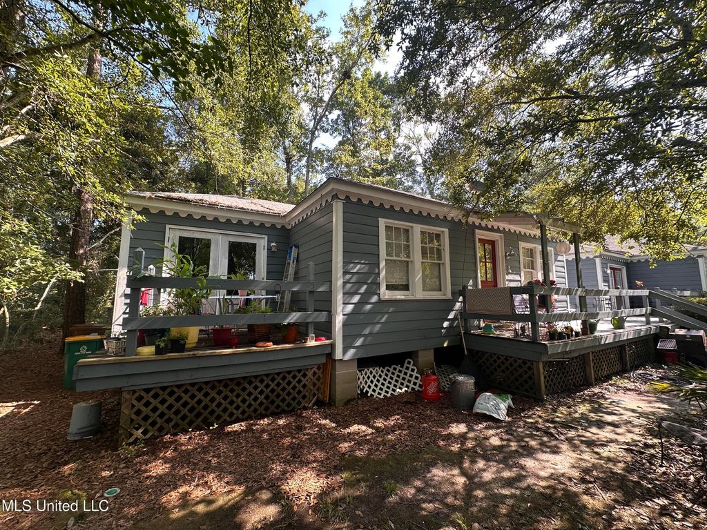 317 Menge Avenue, A & B, Pass Christian, MS 39571
