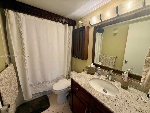 770 Claughton Island Drive 1101, Miami, FL 33131