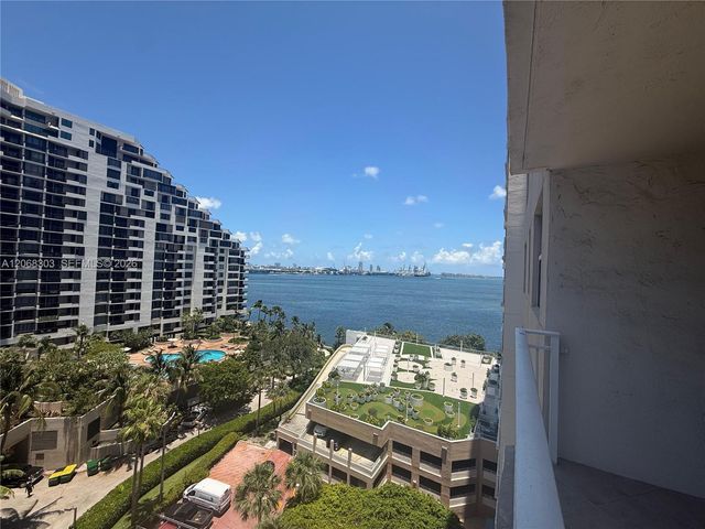 770 Claughton Island Drive 1101, Miami, FL 33131