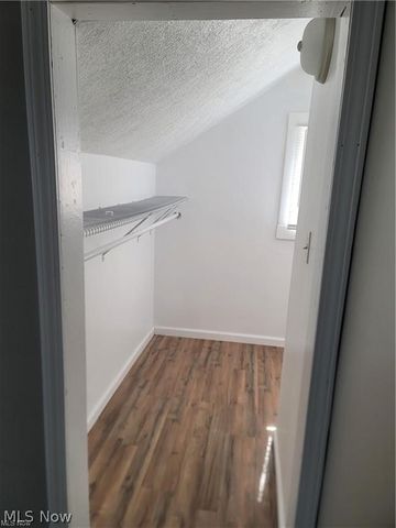 140 7th Street NW, Barberton, OH 44203