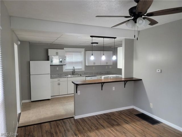 140 7th Street NW, Barberton, OH 44203