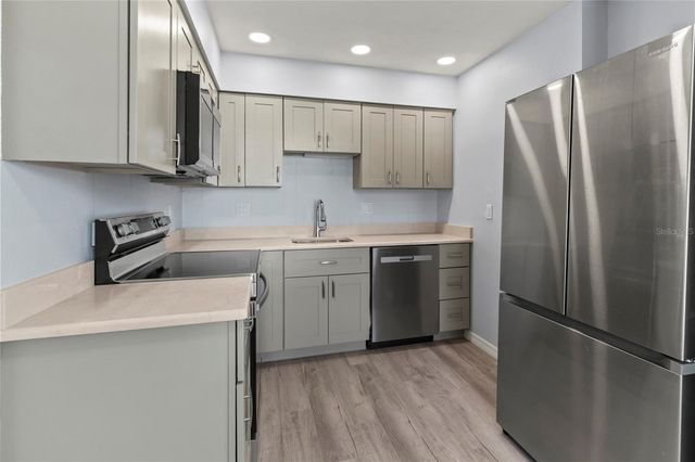 4523 86TH STREET COURT W, Bradenton, FL 34210