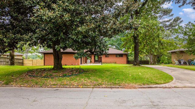 3747 Lakeview Road, North Little Rock, AR 72216