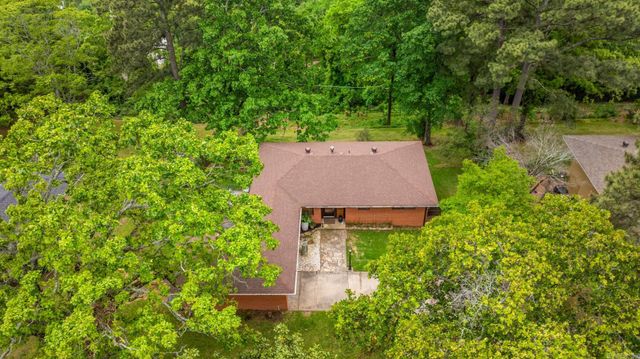 3747 Lakeview Road, North Little Rock, AR 72216