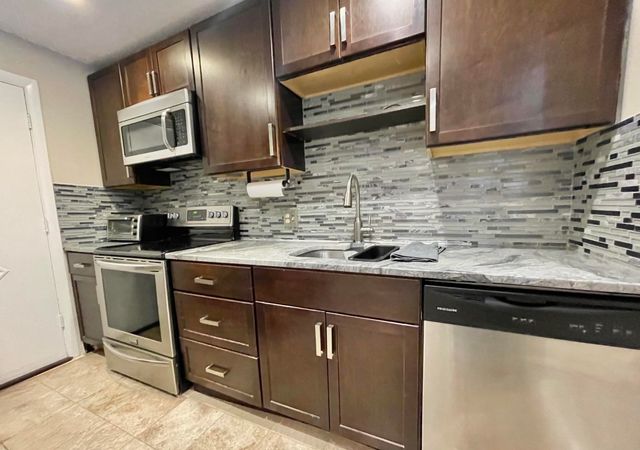 35 Mccoba St 30, Revere, MA 02151