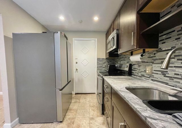 35 Mccoba St 30, Revere, MA 02151