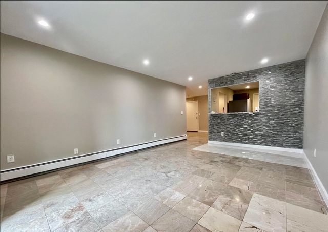 35 Mccoba St 30, Revere, MA 02151